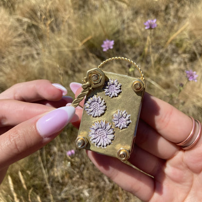 🌸 Micro Flower Press — Pocket-Sized Flower Press for Petals & Keepsakes