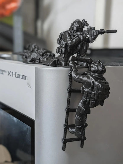 🪖Special Ops Desk Squad – Climbing Military Figurines